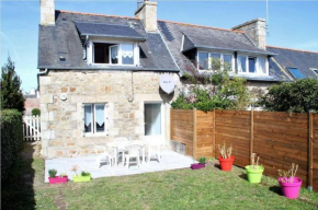 Maisonnette bretonne 100m de la mer avec jardin à TREGASTEL - Réf 18